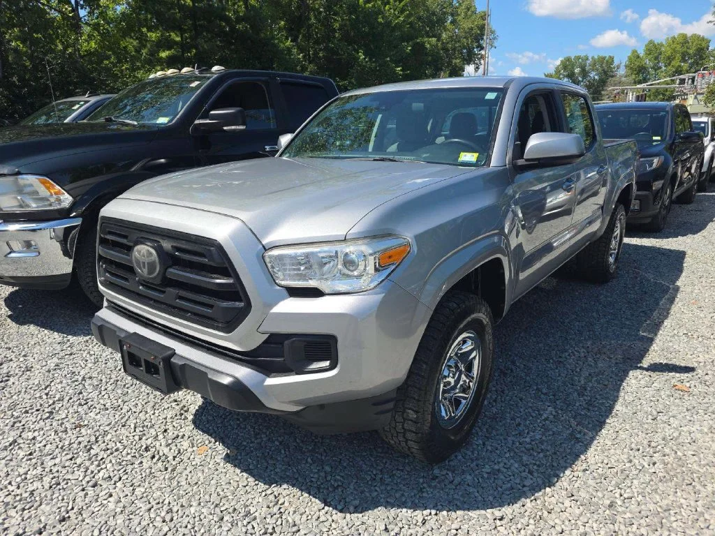 Used 2018 Silver Toyota SR image 2