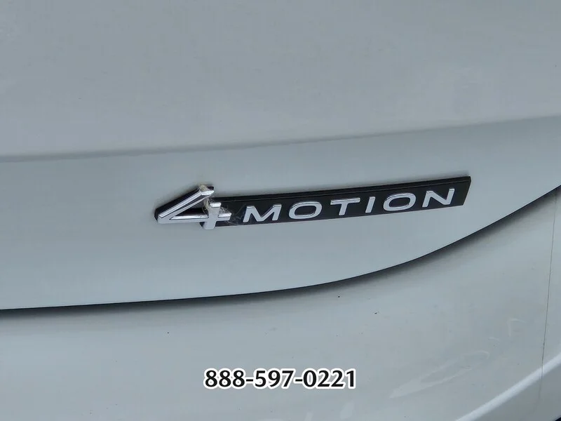 Used 2025 WHITE Volkswagen 2.0T SEL R-LINE image 15