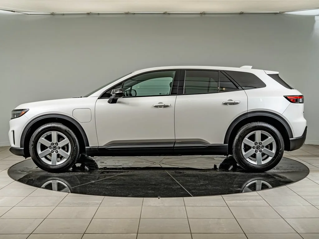 Used 2024 Snowfall Pearl Honda EX image 8