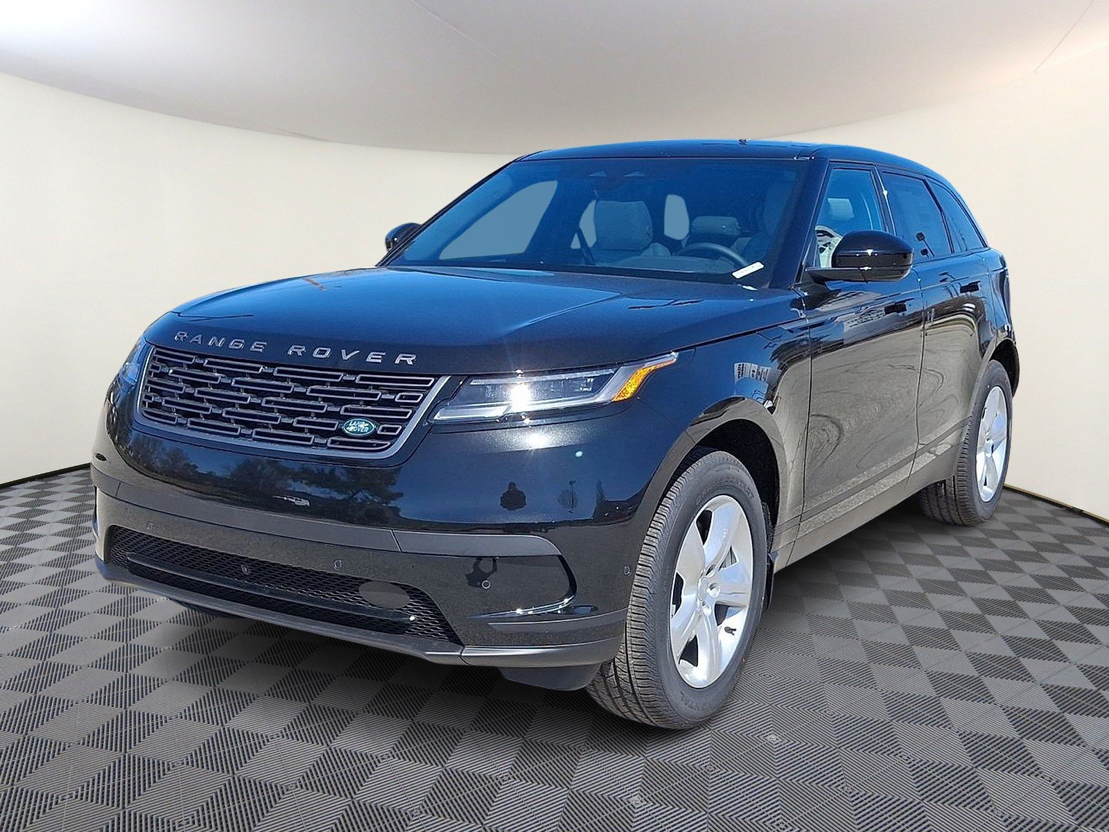 2026 Land Rover Range Rover Velar P250 S's photo
