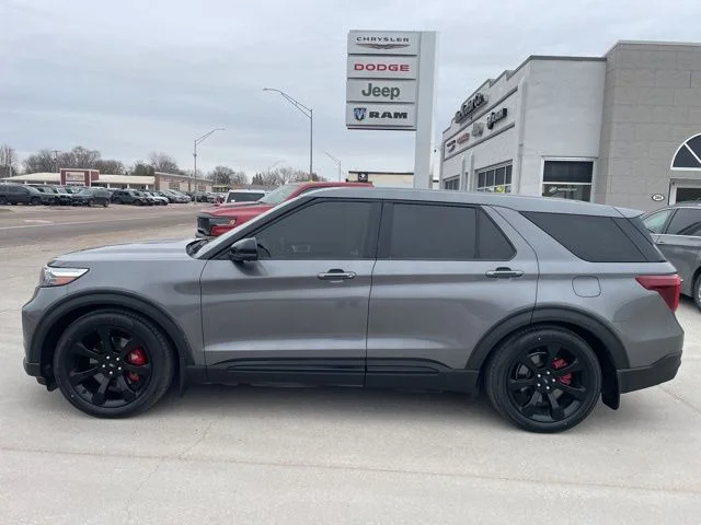 2021 Ford Explorer ST 4WD's photo