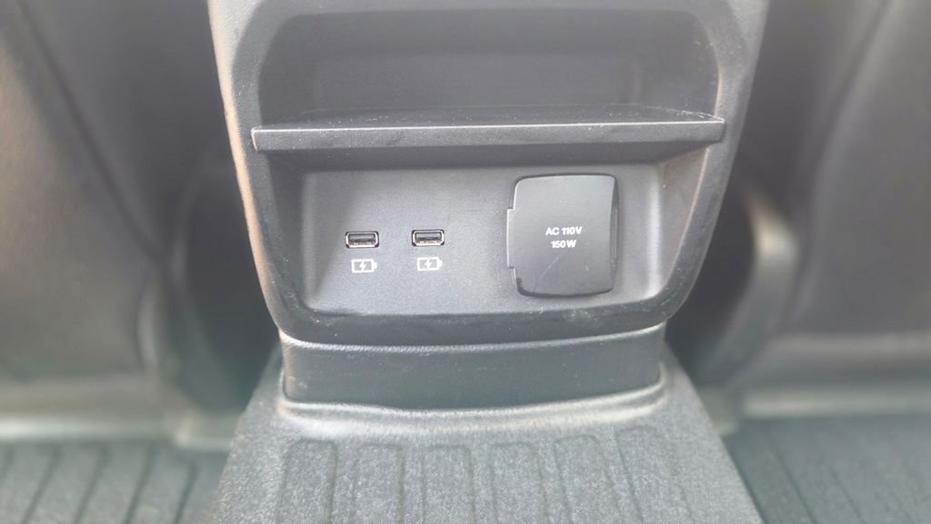 Used 2019 Red Ford Lariat image 26