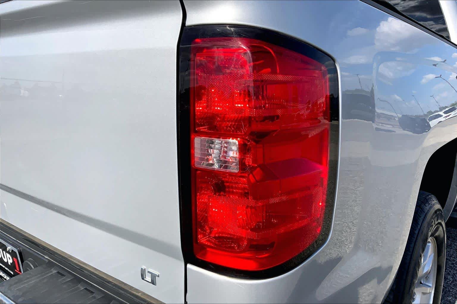 Used 2017 Silver Ice Metallic Chevrolet LT image 10