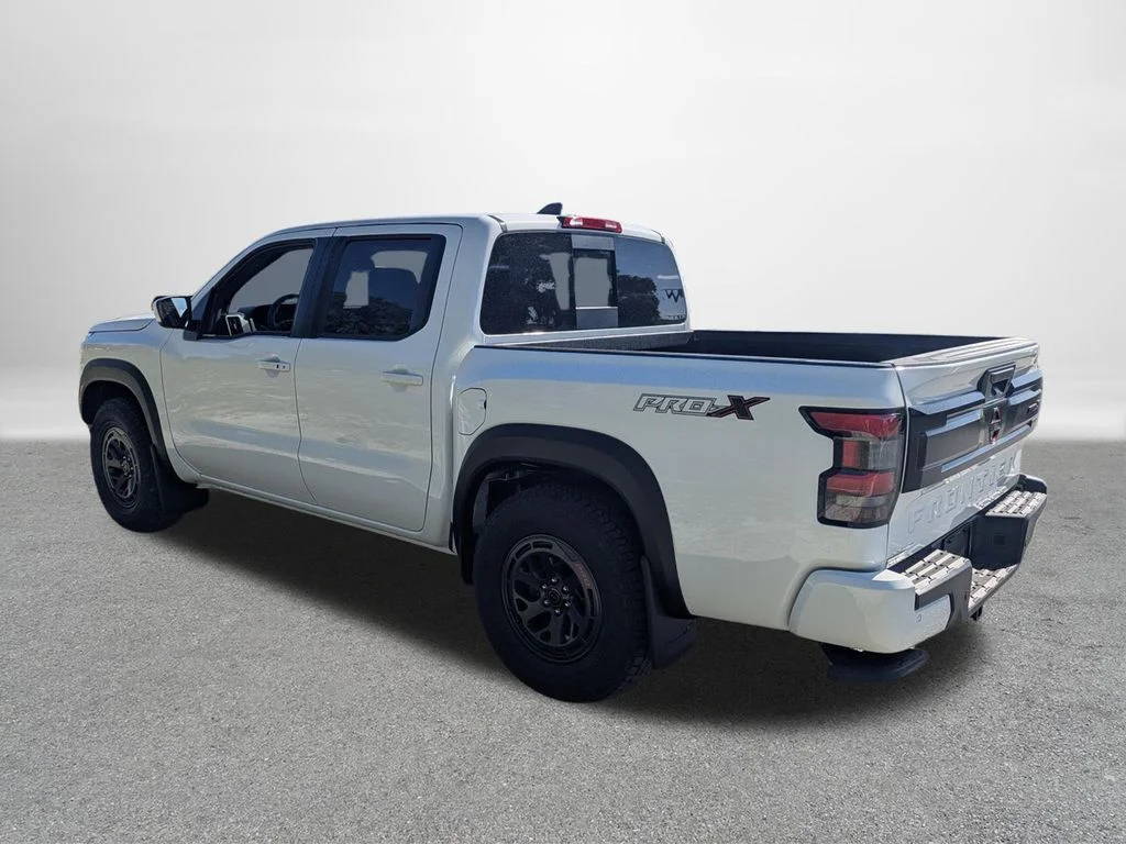 New 2026 White Nissan PRO-X image 5