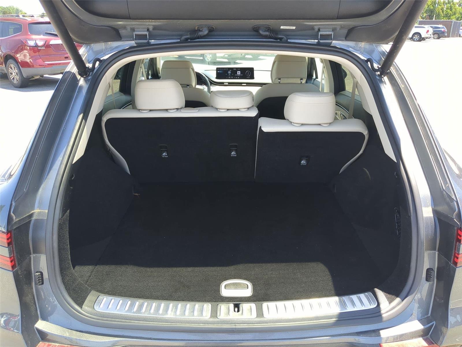 Used 2023 Himalayan Gray Genesis 2.5T image 29