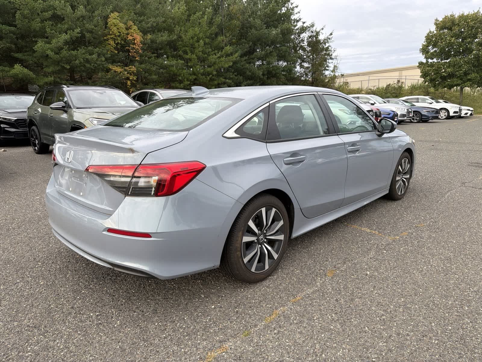 Used 2024 Sonic Gray Pearl Honda EX image 5