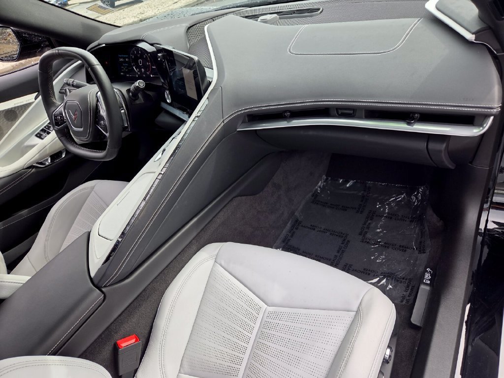 2025 Chevrolet Corvette 2LT - Photo 15