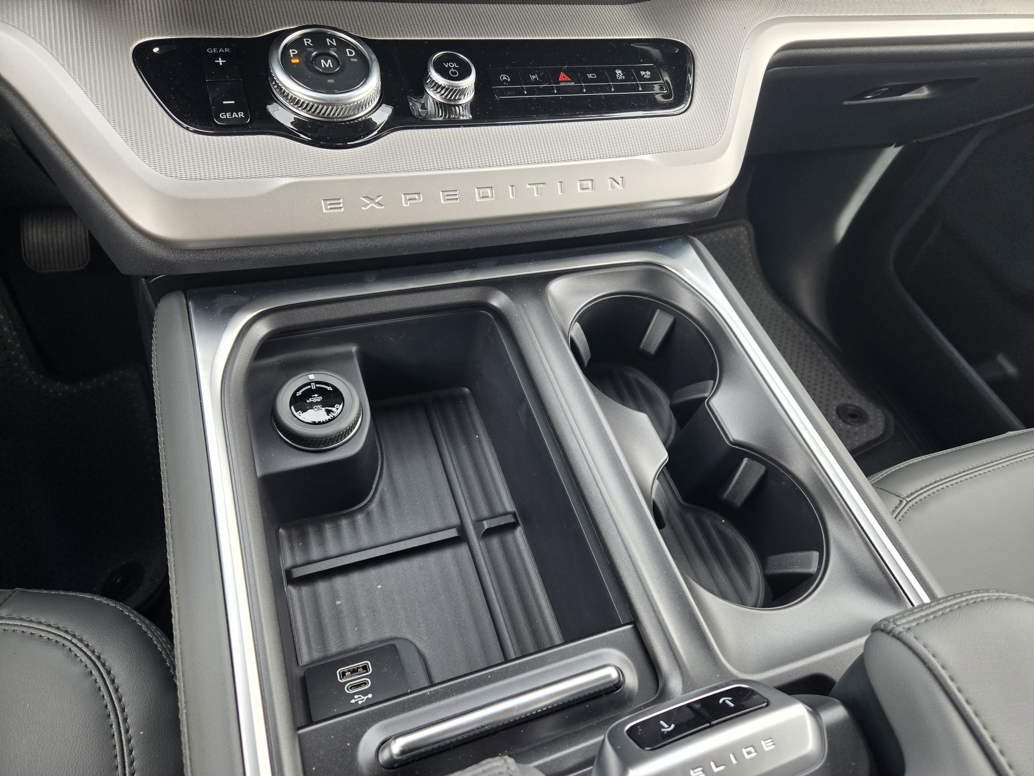 New 2026 Agate Black Metallic Ford Active image 13