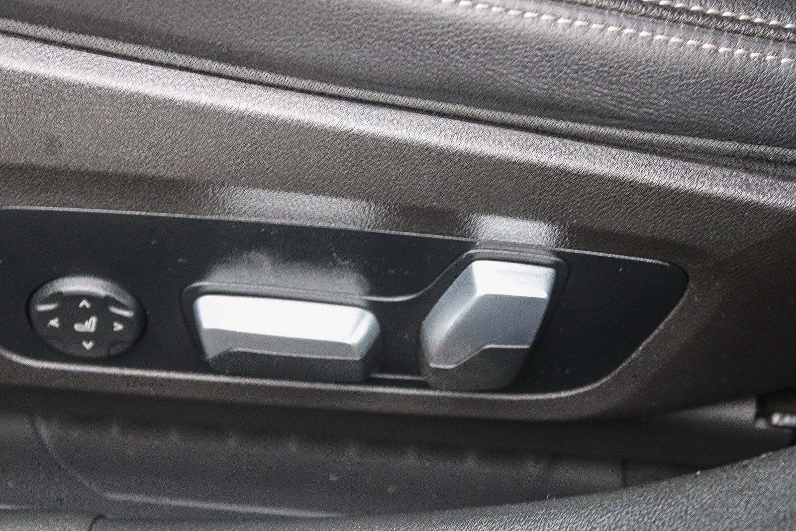 Used 2022 Alpine White BMW M340i image 21