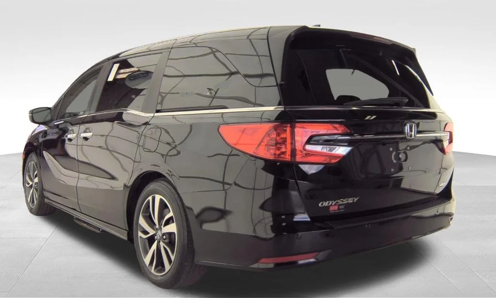 Used 2023  Honda Touring image 12