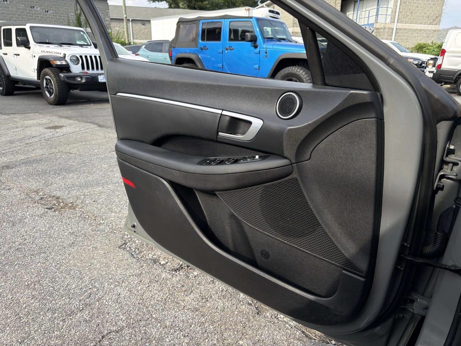Used 2021 Gray Hyundai SEL image 21