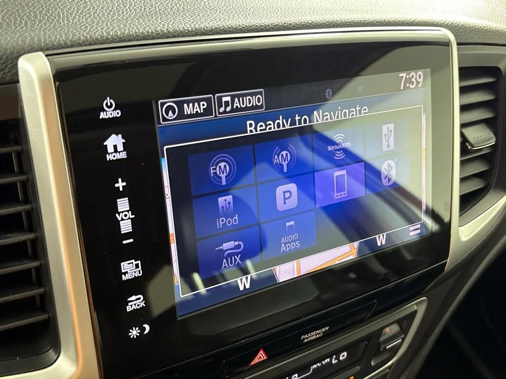 Used 2017  Honda EX-L image 35