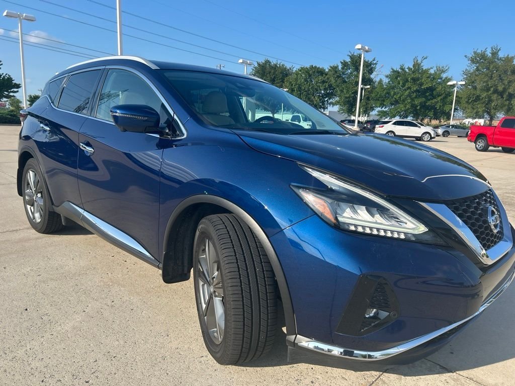 Used 2019 Blue Nissan Platinum image 3
