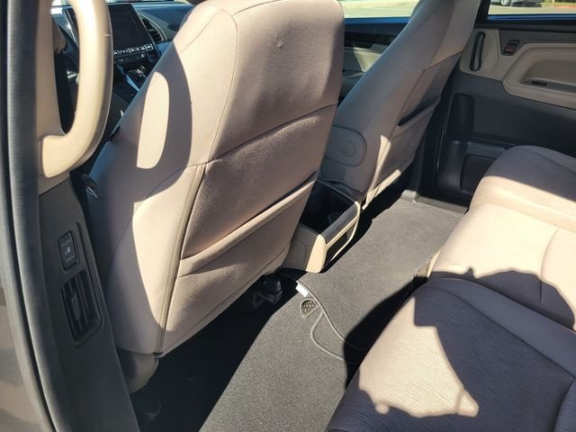 Used 2018  Honda EX image 14