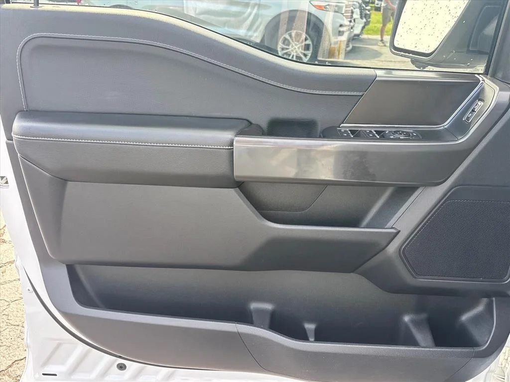 Certified Used 2024 Oxford White Ford XLT image 25