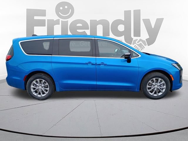 New 2027 Hydro Blue Pearl-Coat Exterior Paint Chrysler Select image 4