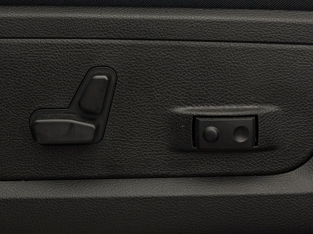 New 2026 Black RAM Limited - - 4x4 - Night Edition - Limited Level 1 Equip Grp - Power Sunroof & More! image 13