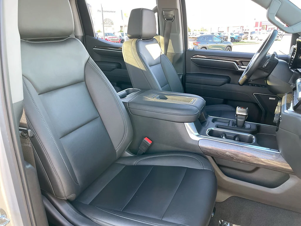 Used 2022 Silver Ice Metallic Chevrolet RST image 29