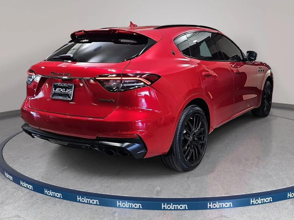 Used 2022 Red Maserati Modena image 6