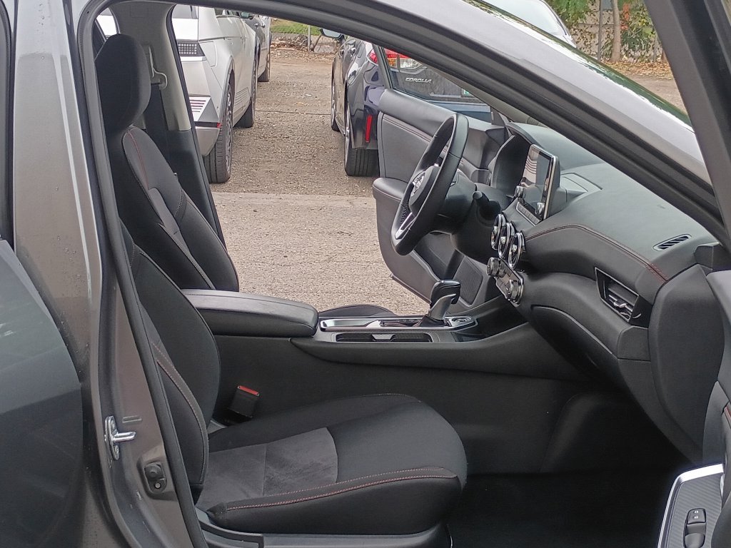 2025 Nissan Sentra SR - Photo 18