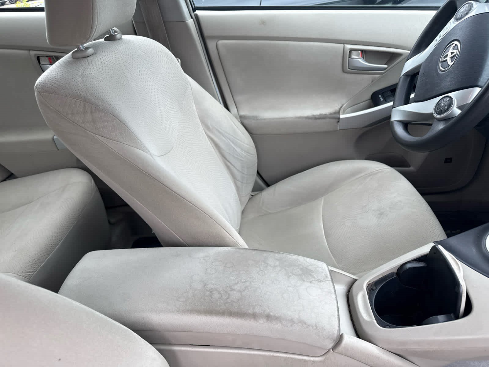 Used 2010 Blizzard Pearl Toyota III image 22