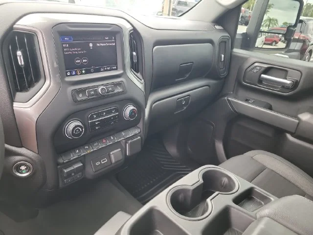 Used 2024 White Chevrolet Custom image 23