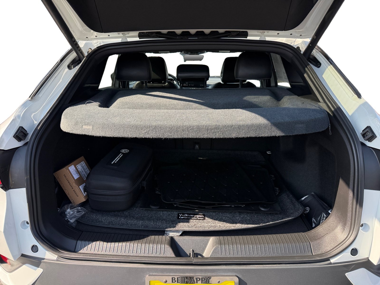 Certified Used 2023 Opal White Volkswagen Pro S image 17