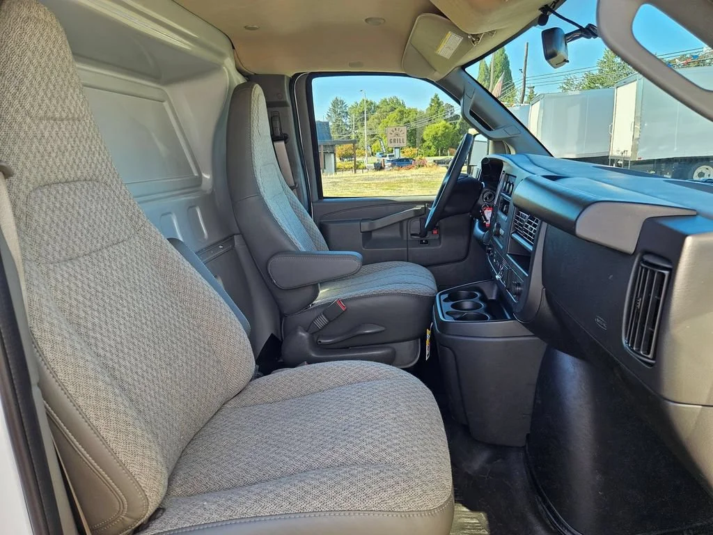 2025 Chevrolet Express Cargo Work Van - Photo 36