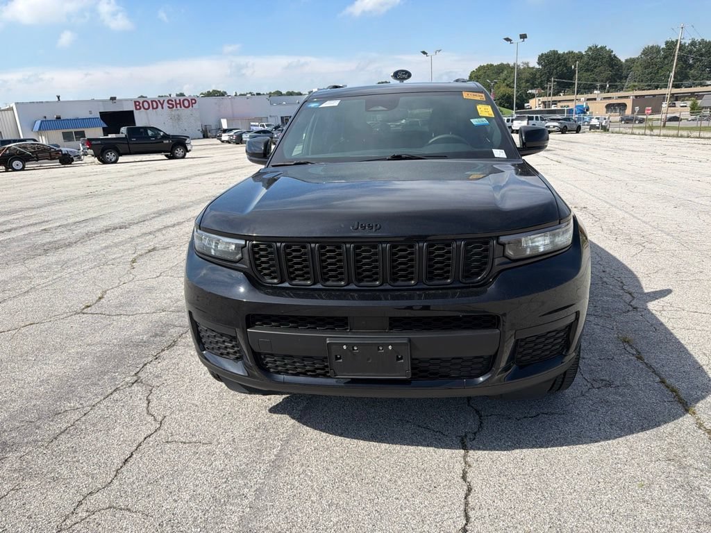 Used 2024 Jeep Grand Cherokee L Altitude with VIN 1C4RJKAG8R8925720 for sale in Kansas City
