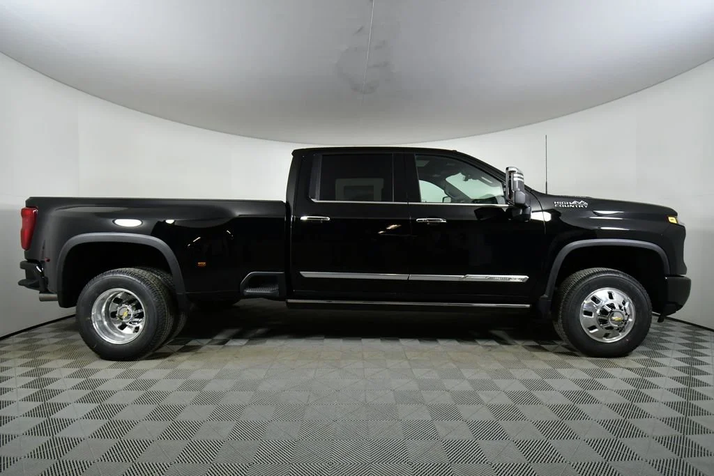2026 Chevrolet Silverado 3500 HD High Country - Photo 15