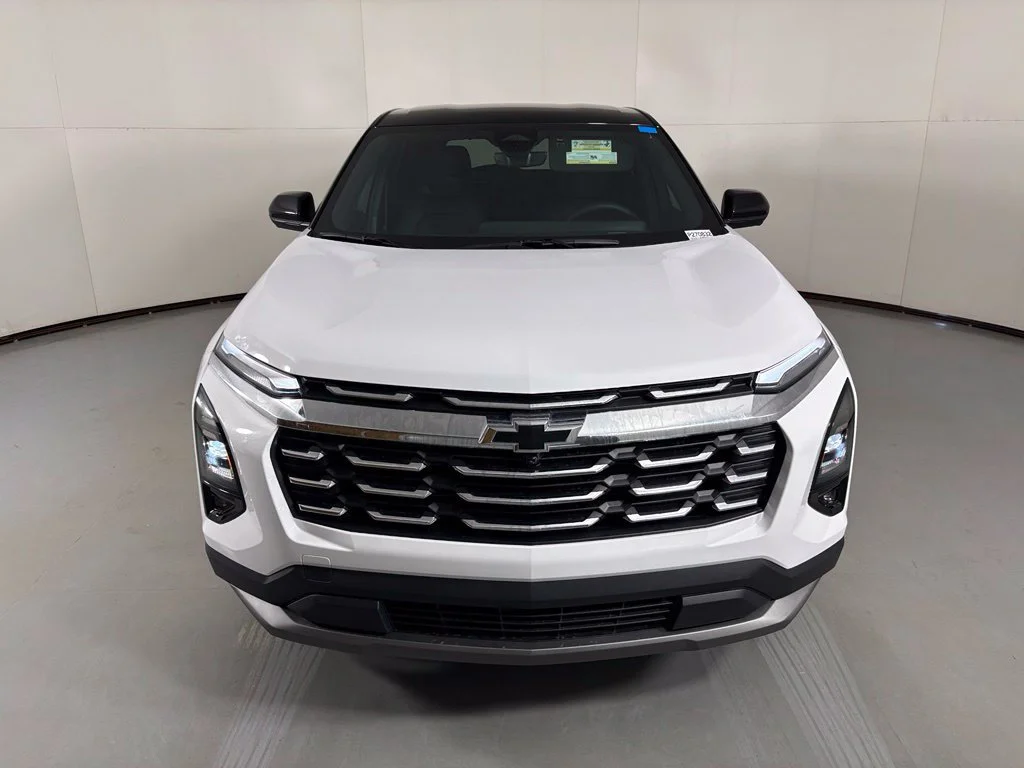 New 2027 Summit White Chevrolet LT image 4