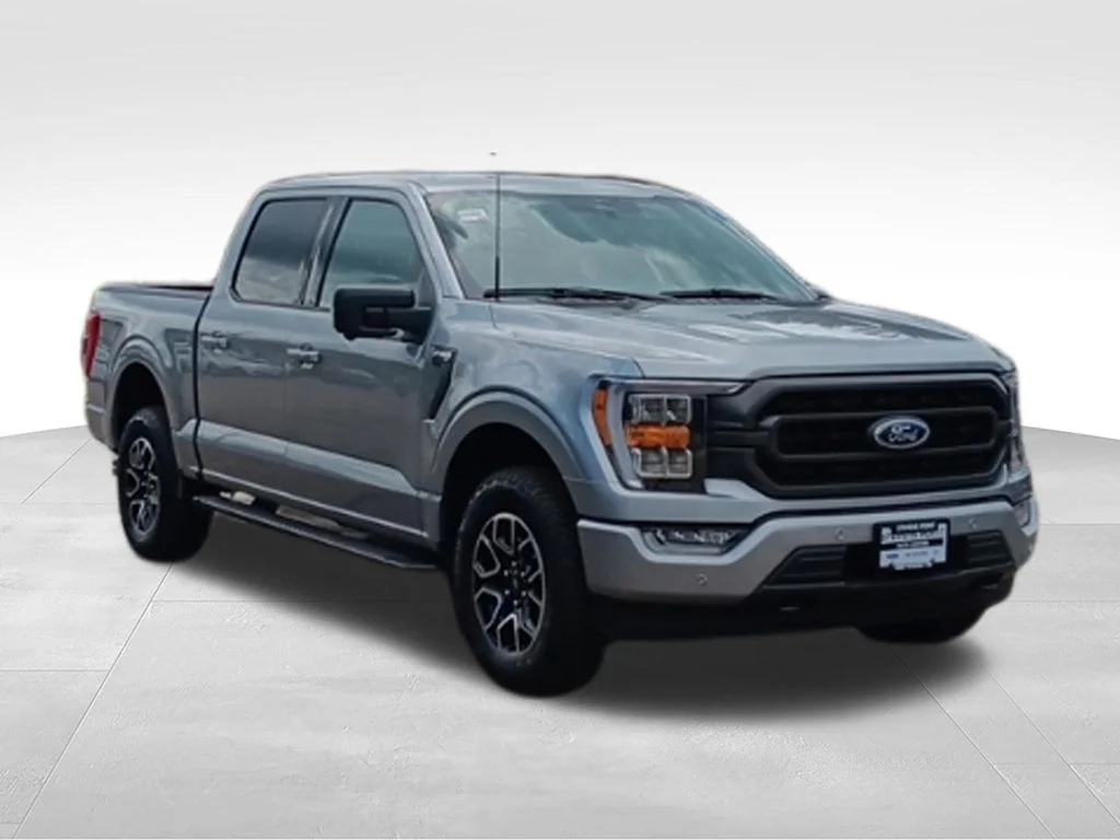 Used 2023 Iconic Silver Metallic Ford XLT image 9