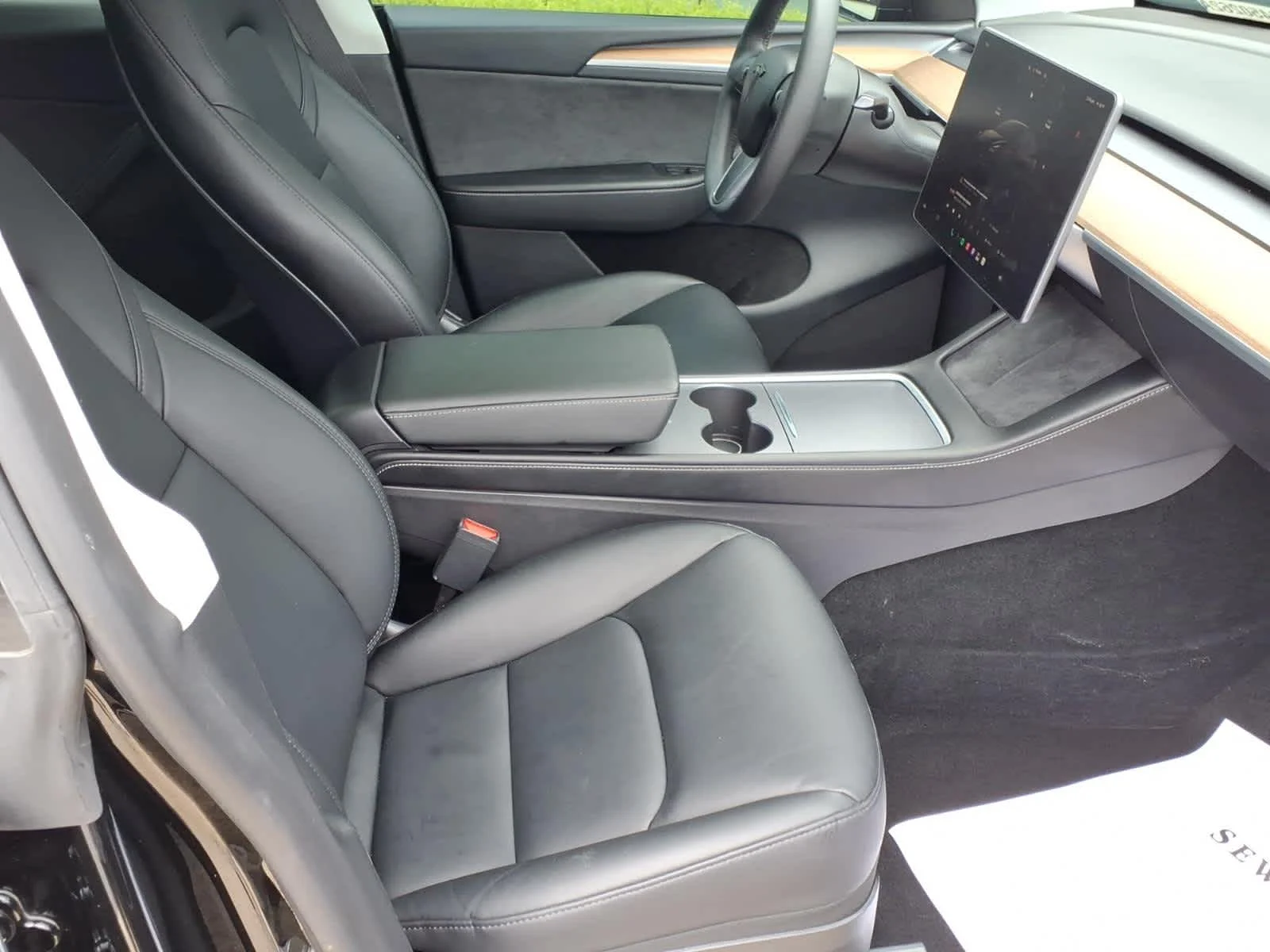 Used 2023 Black Tesla  image 13