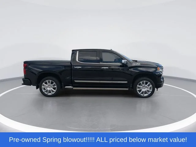 Used 2024 Black Chevrolet High Country image 9