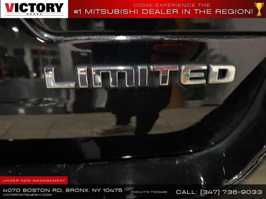 Used 2023 Black Jeep Limited image 25