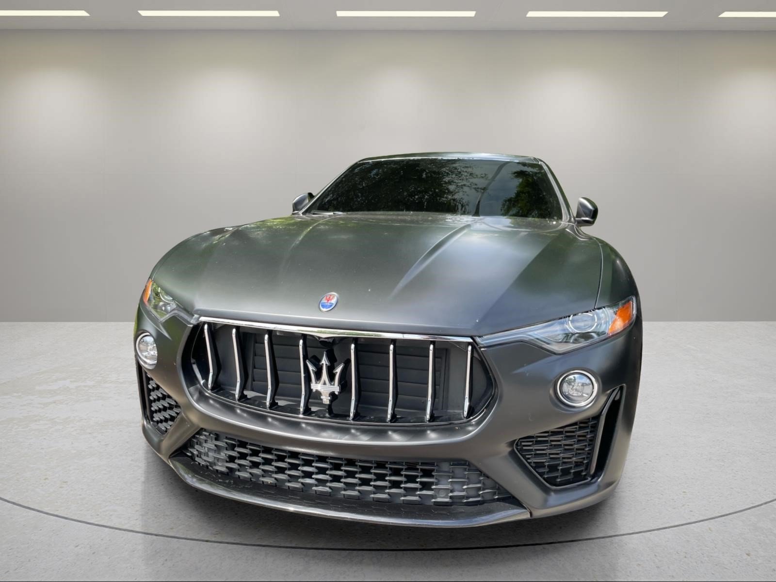 Used 2020  Maserati Base image 6