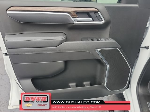 Used 2026 Summit White Chevrolet RST image 19