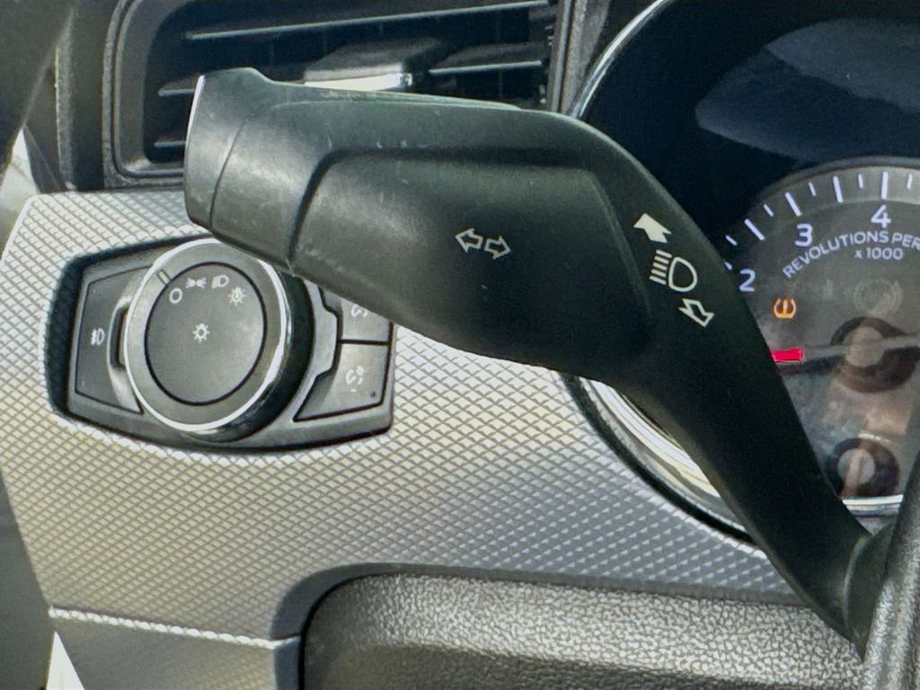 Used 2016 Oxford White Ford GT Premium image 14