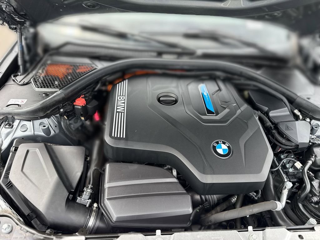 2023 BMW 3 Series 330e - Photo 36