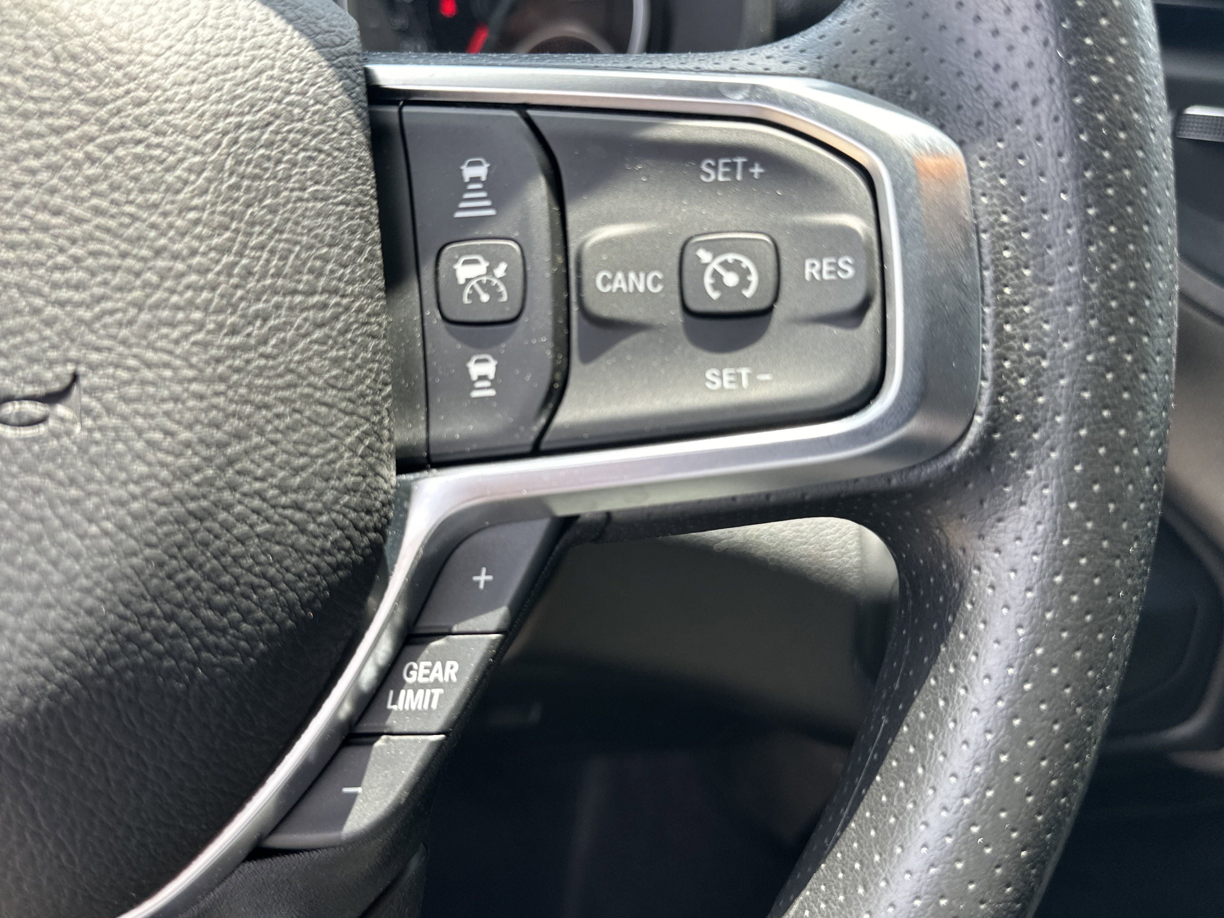2025 RAM 3500 Tradesman - Photo 29