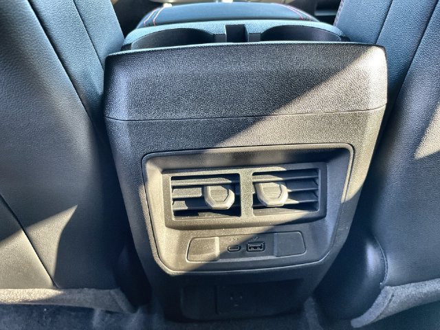 2026 Chevrolet Colorado photo 30 of 41