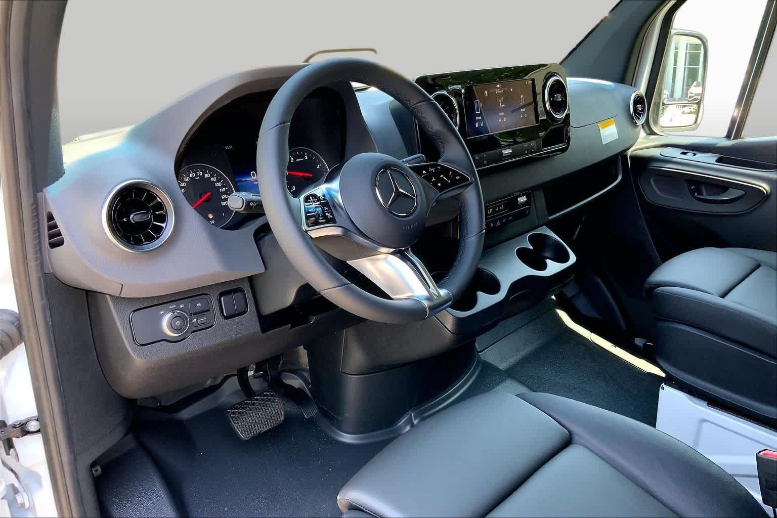 New 2026 Arctic White Mercedes-Benz  image 9