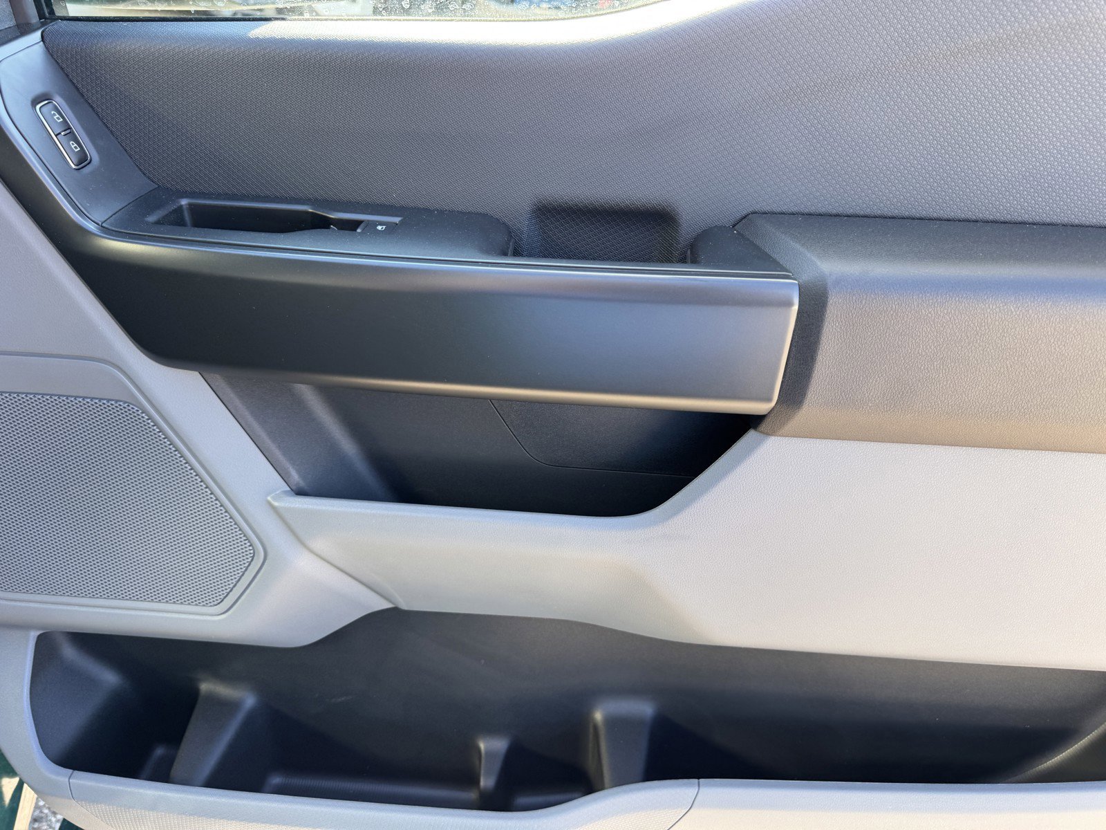 New 2026 Agate Black Metallic Ford XL image 9