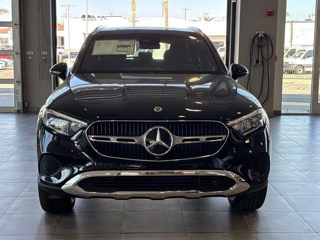 New 2026 Black Mercedes-Benz GLC 300 image 5