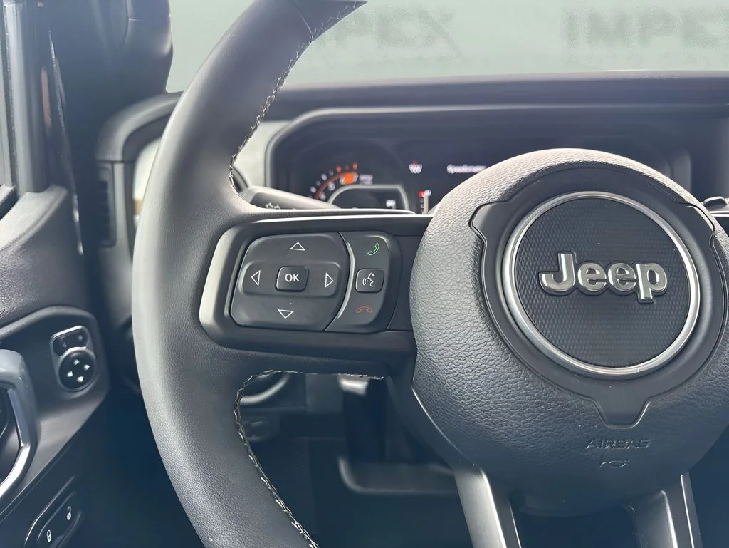 Used 2025 Black Jeep Sport S image 15