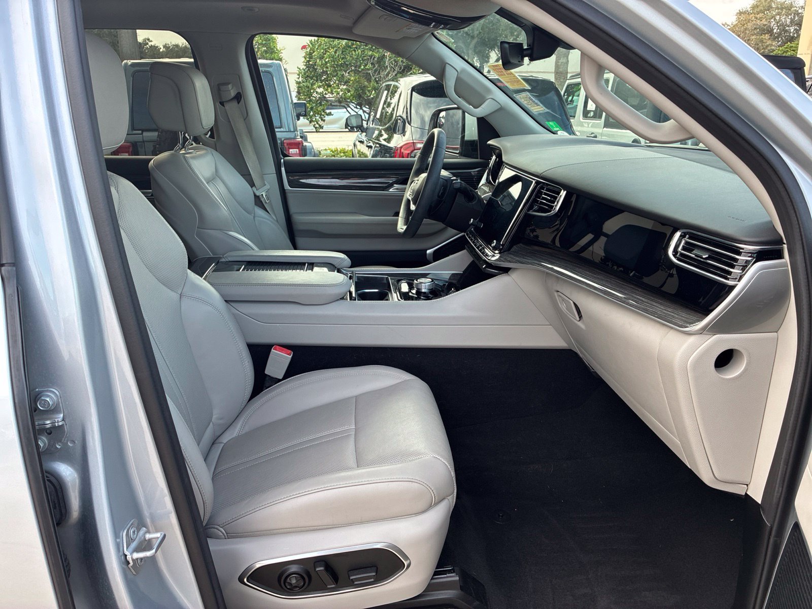 Used 2022 Silver Jeep Series II image 13