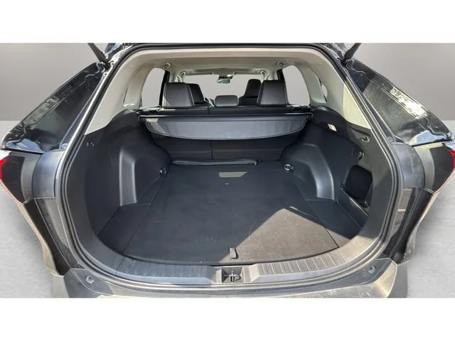 Used 2024 Black Toyota XLE Premium image 34