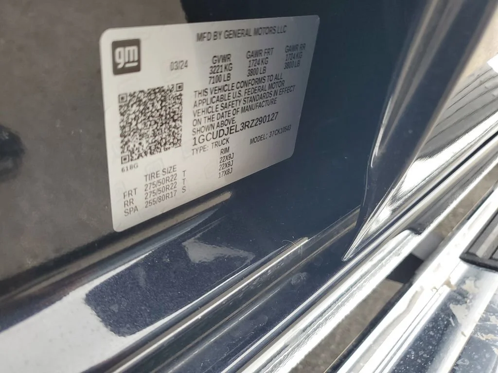 Used 2024 Dark Ash Metallic Chevrolet High Country image 28