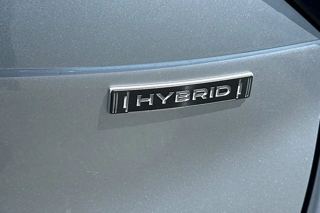New 2026 ICE SILVER METALLIC Subaru Limited Hybrid image 24
