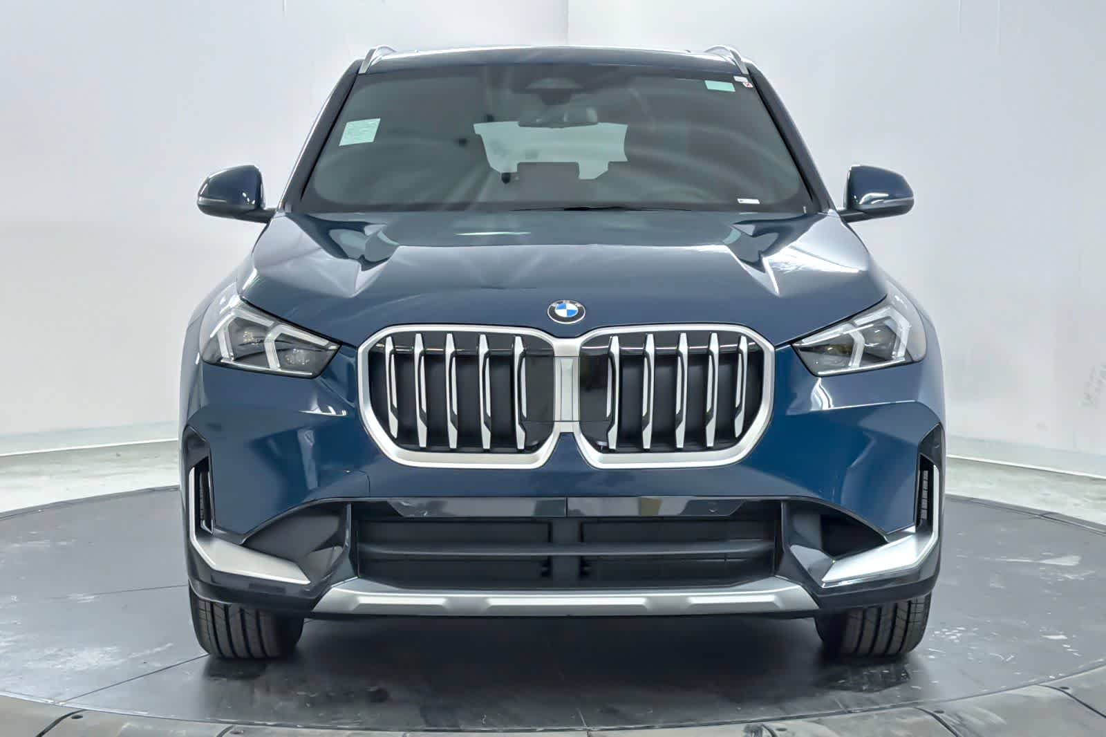 New 2026 Night Dusk Blue Metallic BMW xDrive28i image 10